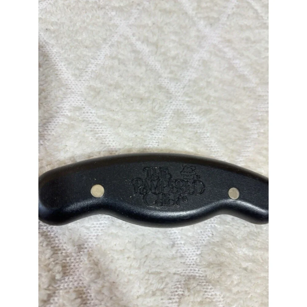 Pampered Chef  Stainless Steel Cringle Cutter